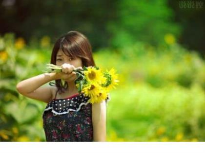 用水仙花写一句拟人句